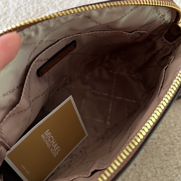 MICHAEL KORS JET SET TRAVEL CROSSBODY DOME LEATHER 9x7 - Picture 7 of 9